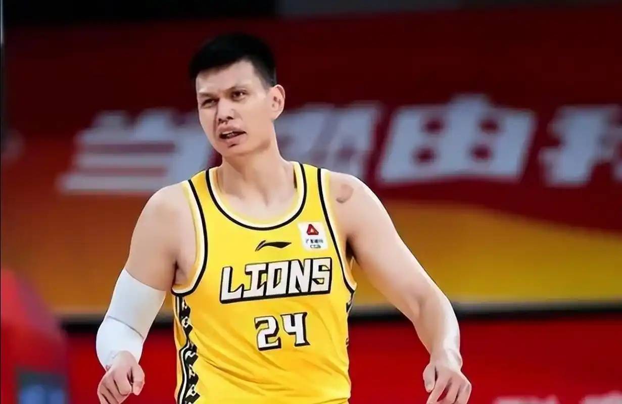 清晨广厦男篮调整名单以备亚冠;伤情更新环节打磨;质疑声仍在;赛程密集仍需轮换的简单介绍-多宝国际